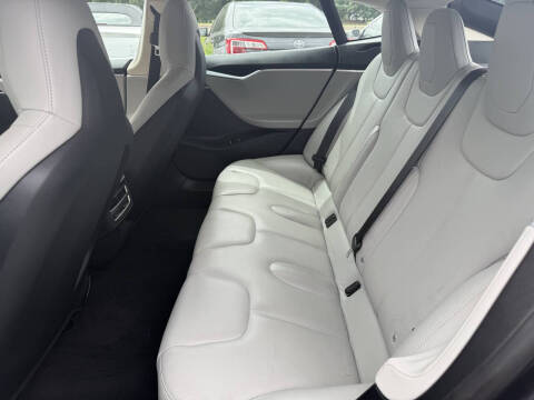 2015 Tesla Model S 70D