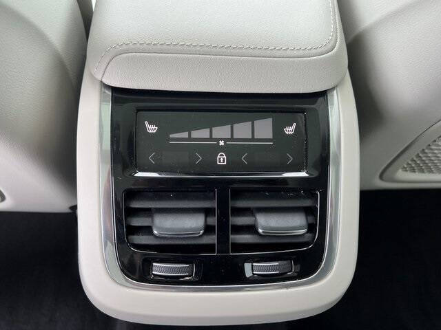 2022 Volvo XC60 B5 Inscription