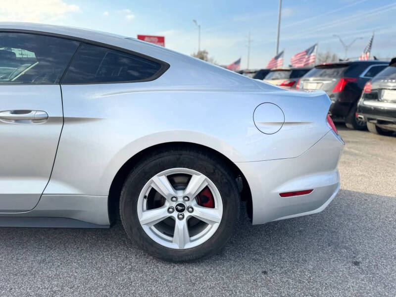 2016 Ford Mustang V6