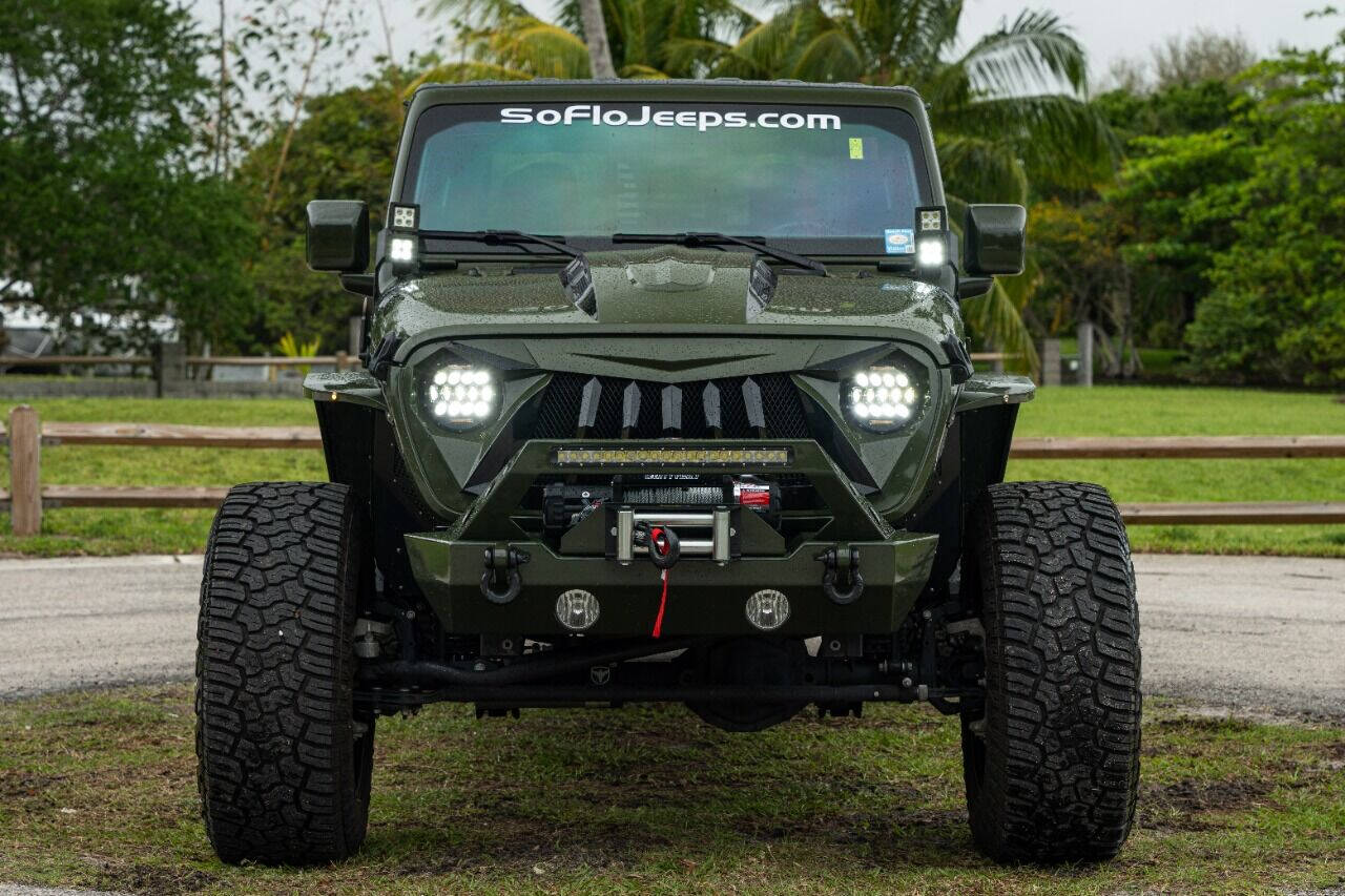 2021 JEEP Gladiator Pickup - $55,999