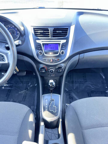2014 Hyundai Accent GS