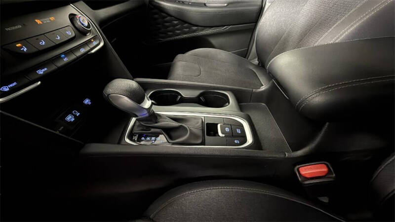 2019 Hyundai Santa Fe SE 2.4L