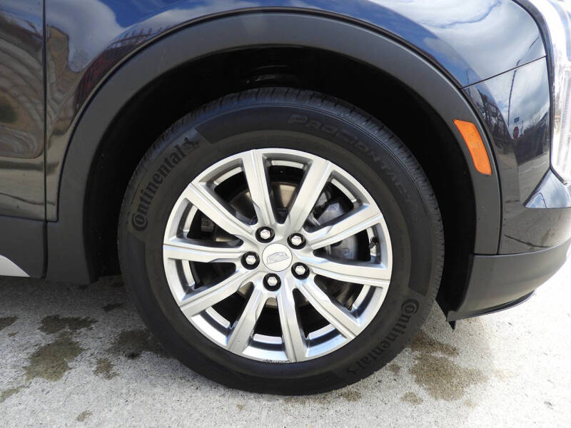 2023 Cadillac XT4 Premium Luxury