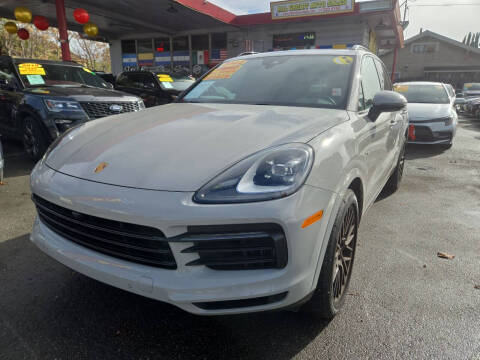 2022 Porsche Cayenne E-Hybrid Platinum Edition