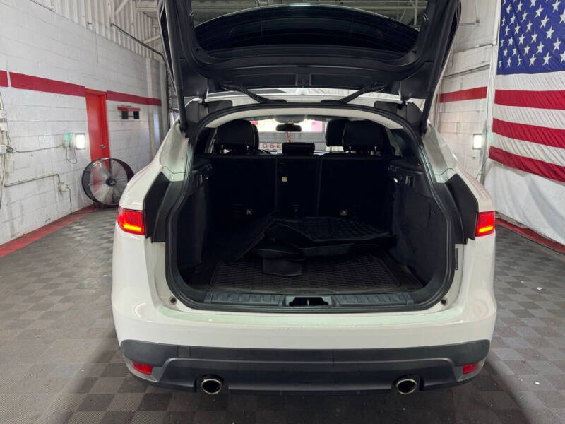 2018 Jaguar F-PACE 30t Premium