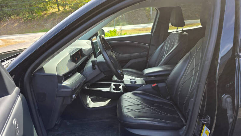 2021 Ford Mustang Mach-E Select