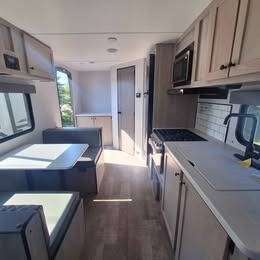 2024 Riverside RV INTREPID 211i