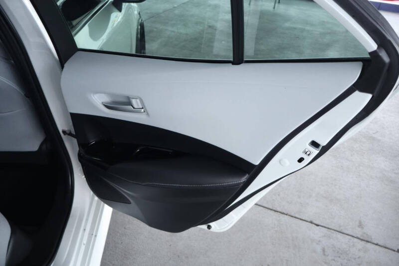 2022 Toyota Corolla Hatchback SE