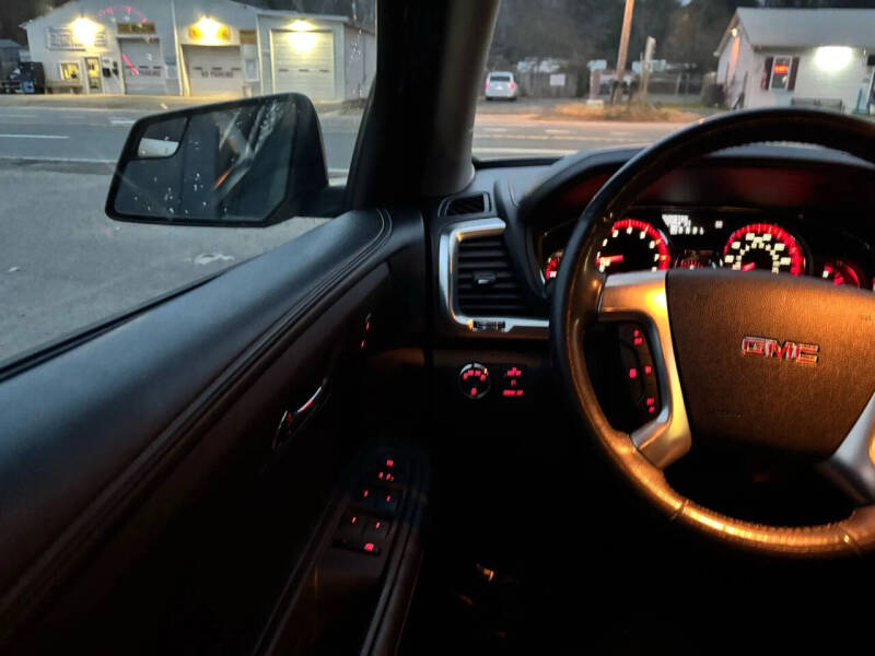 2013 GMC Acadia SLE-2