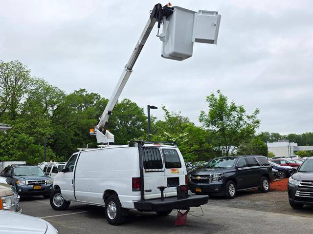 2005 Ford E-Series E-350 SD