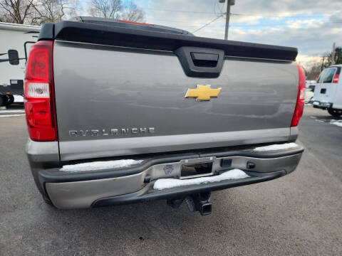 2012 Chevrolet Avalanche LS