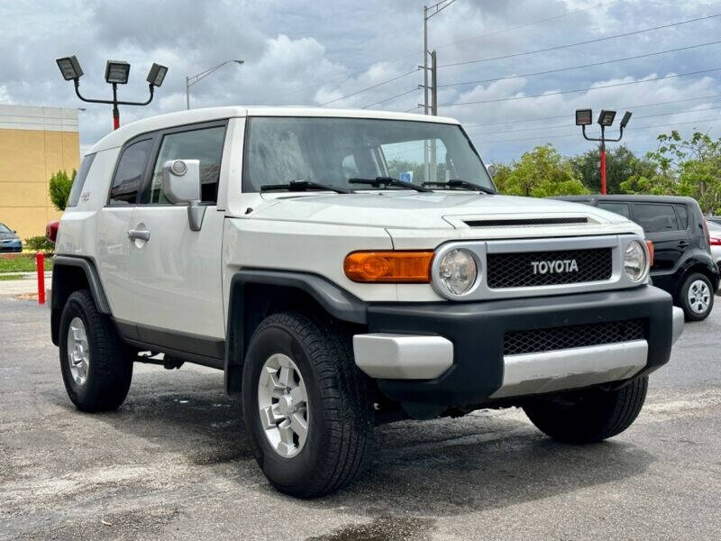 2012 Toyota FJ Cruiser  - $18,995