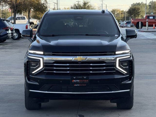 2025 Chevrolet Suburban LT