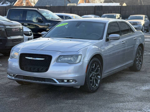 2018 Chrysler 300 S