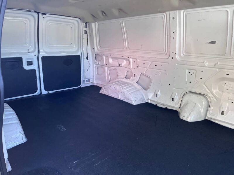 2004 Ford E-Series E-350 SD