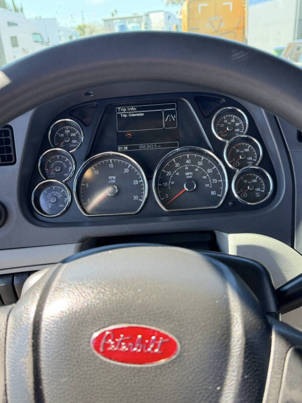 2021 Peterbilt 579