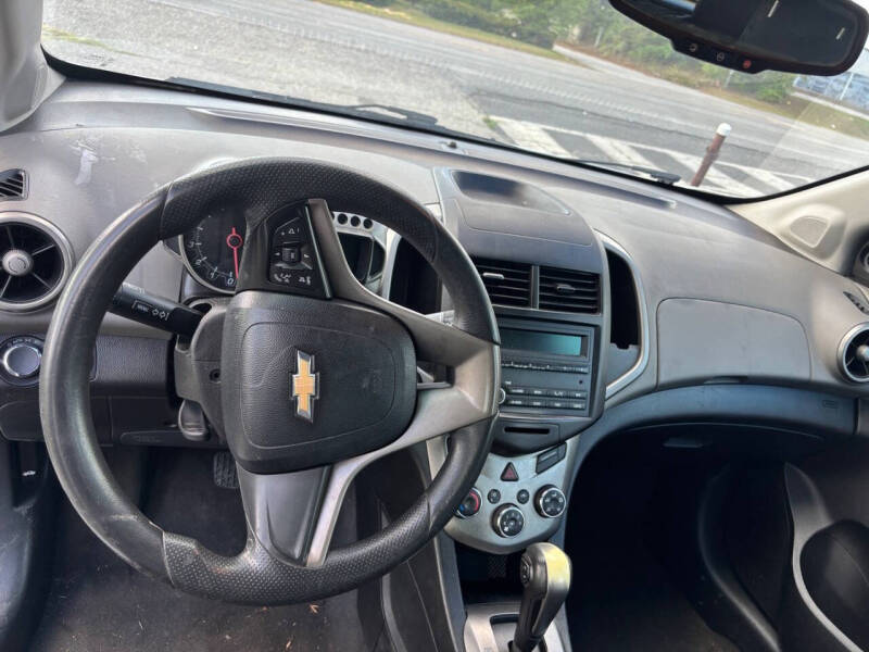 2016 Chevrolet Sonic LS Auto