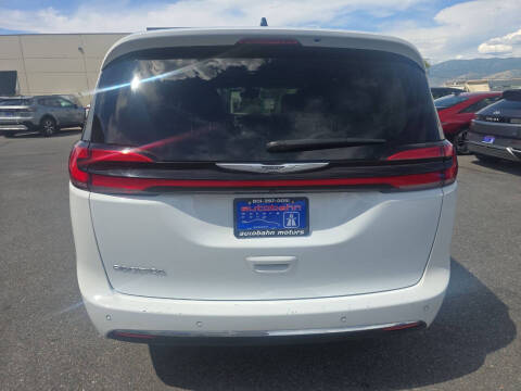 2023 Chrysler Pacifica Touring L
