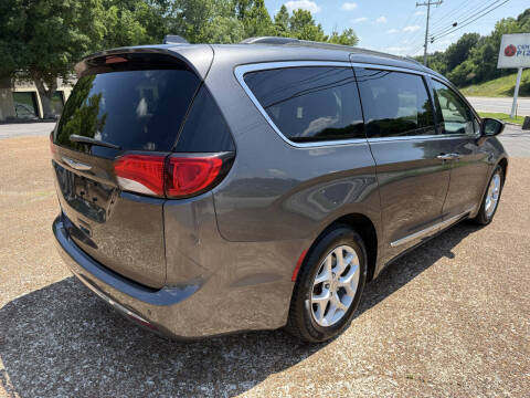 2017 Chrysler Pacifica Touring Plus