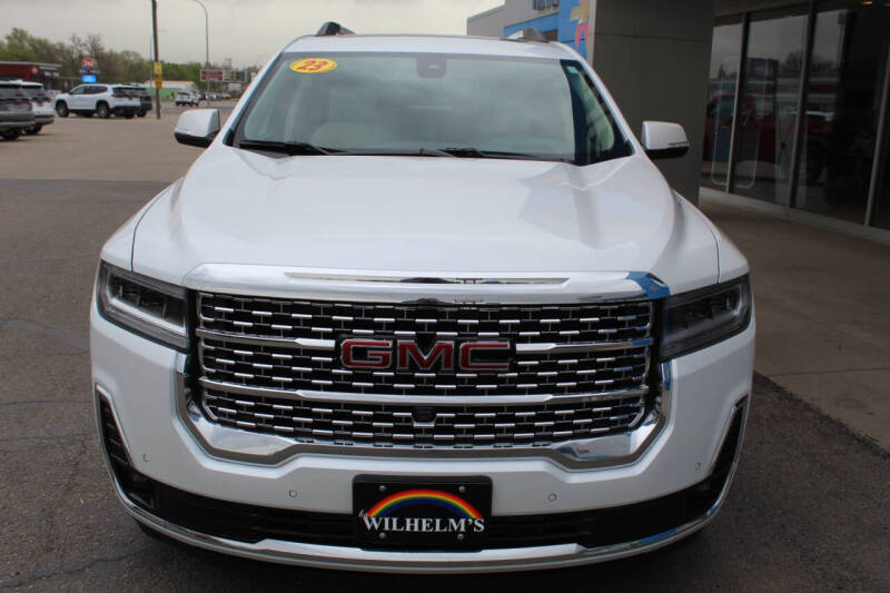 2023 GMC Acadia Denali