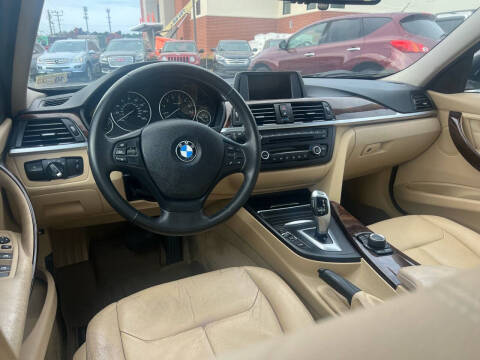 2013 BMW 3 Series 328i
