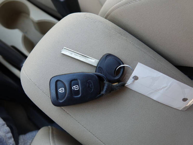 2012 Hyundai Accent GLS