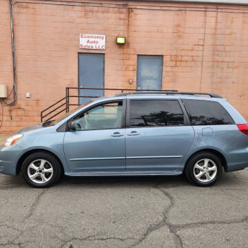 2004 Toyota Sienna for sale at Economy Auto Sales in Dumfries VA