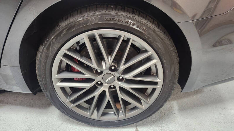 2019 Genesis G70 3.3T Advanced