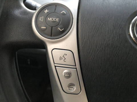 2012 Toyota Prius v Five