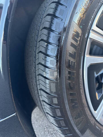 2024 Cadillac LYRIQ Luxury 1