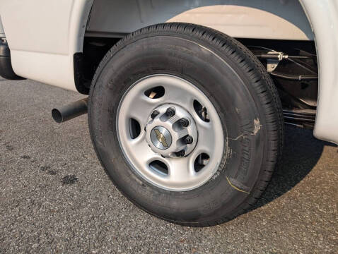 2025 Chevrolet Express 2500