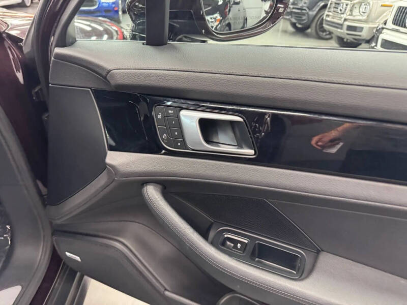 2022 Porsche Panamera