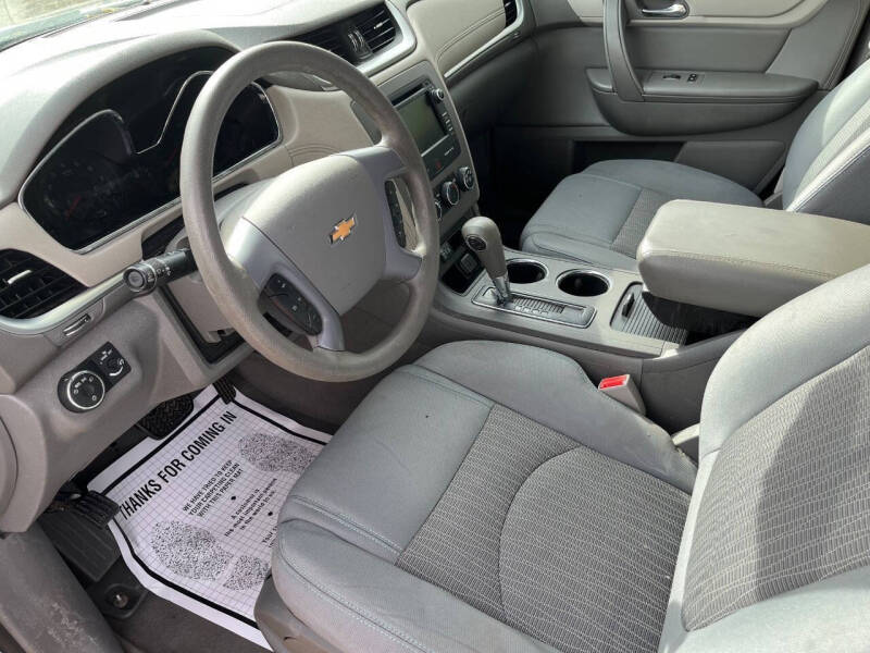 2017 Chevrolet Traverse LS