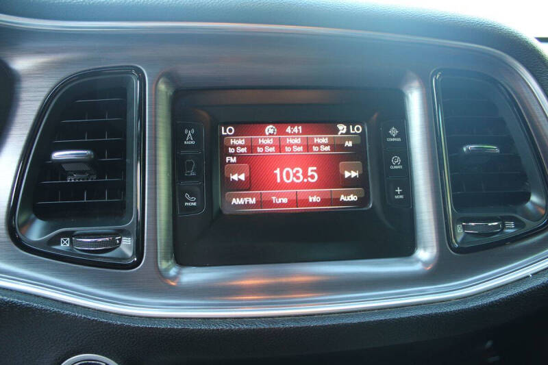 2016 Dodge Challenger SXT