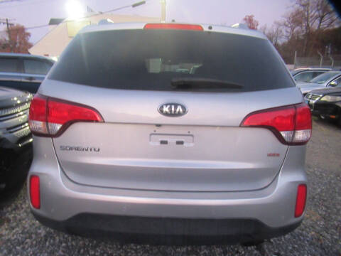 2015 Kia Sorento LX