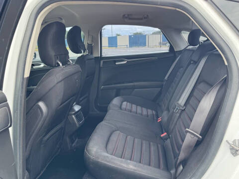 2014 Ford Fusion SE