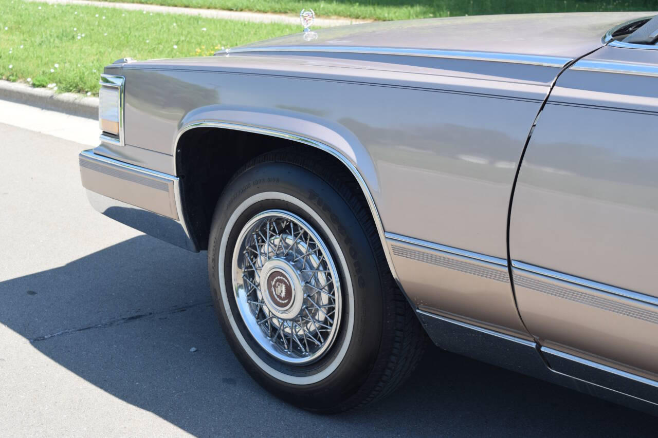 1991 Cadillac Brougham 18