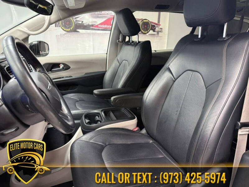 2020 Chrysler Pacifica Touring L