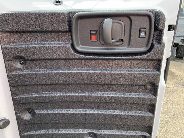 2025 Chevrolet Express 2500