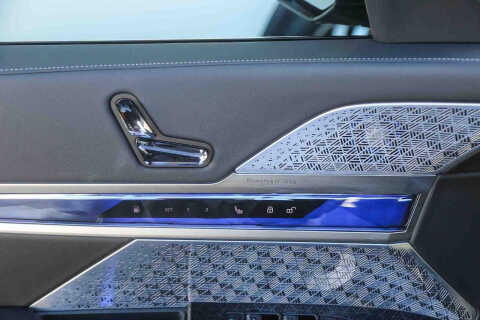 2025 BMW 7 Series 750e xDrive