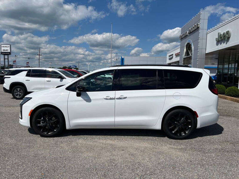 2027 Chrysler Pacifica Limited