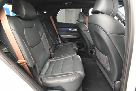 2022 Genesis GV70 2.5T Standard