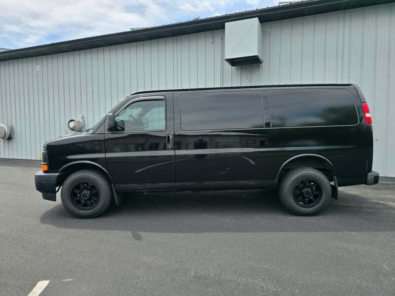 2017 Chevrolet Express 2500