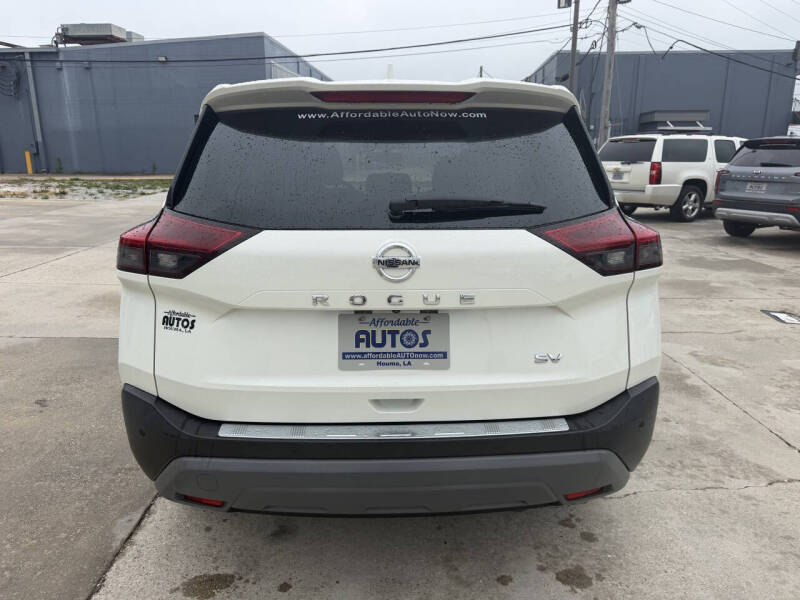 2021 Nissan Rogue SV