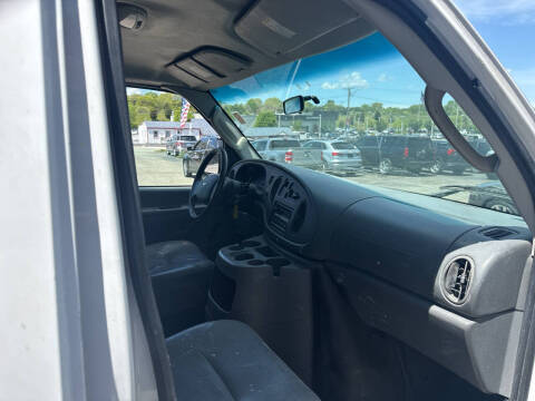 2005 Ford E-Series E-250