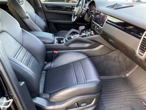 2022 Porsche Cayenne Coupe Platinum Edition