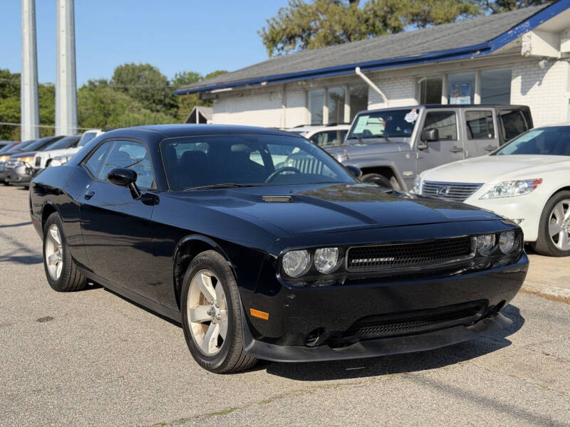 2011 Dodge Challenger SE