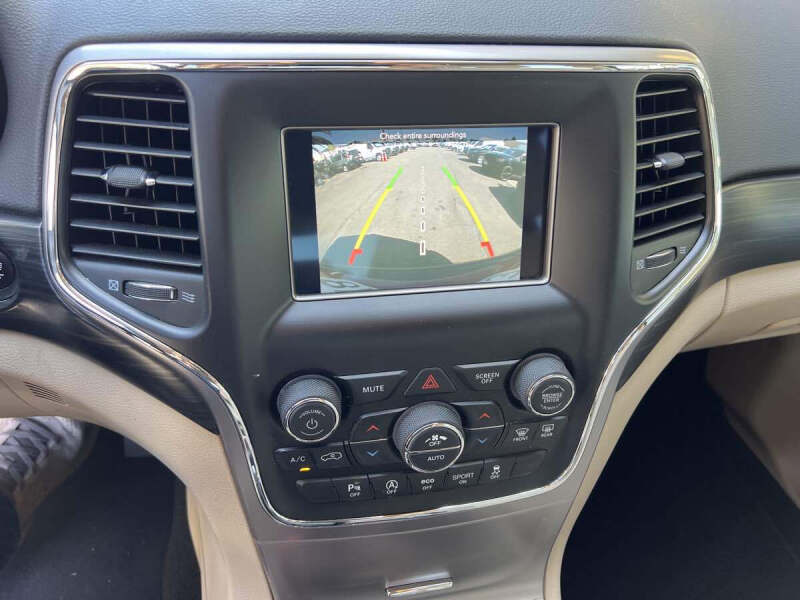 2019 Jeep Grand Cherokee Laredo E