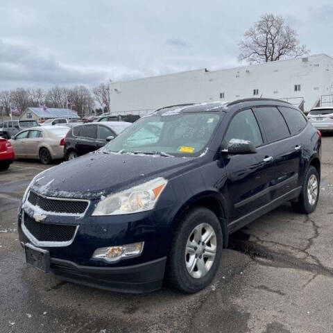 2011 Chevrolet Traverse for sale at Green Light Auto in Bridgeton, NJ
