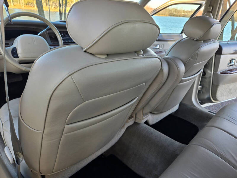 1997 Lincoln Town Car Executive